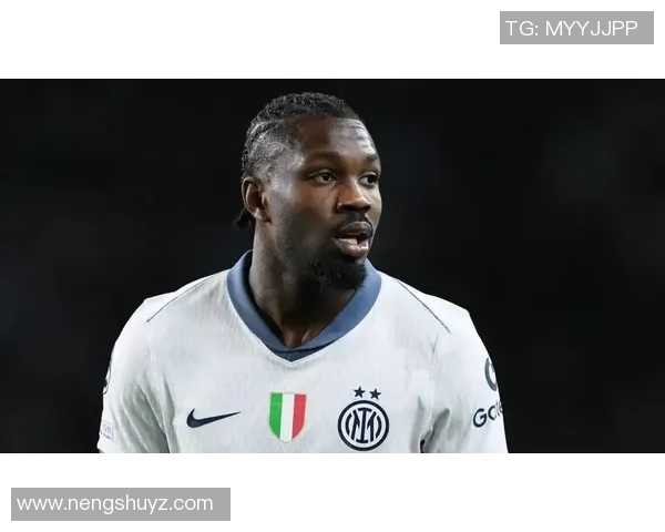 巴黎足球明星闪耀全场 独特头像展示球员魅力与风采